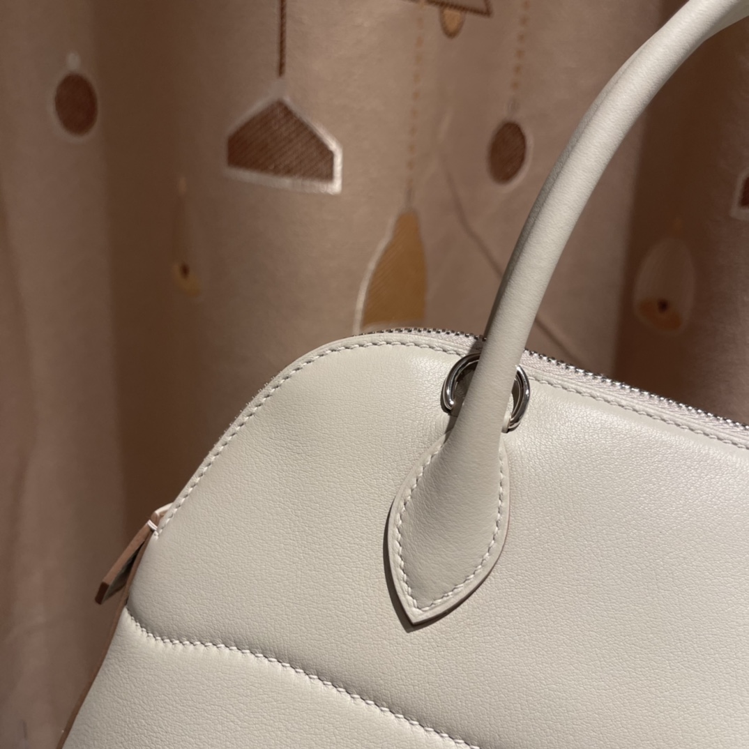 에르메스 볼리드27 화이트 은장 스위프트